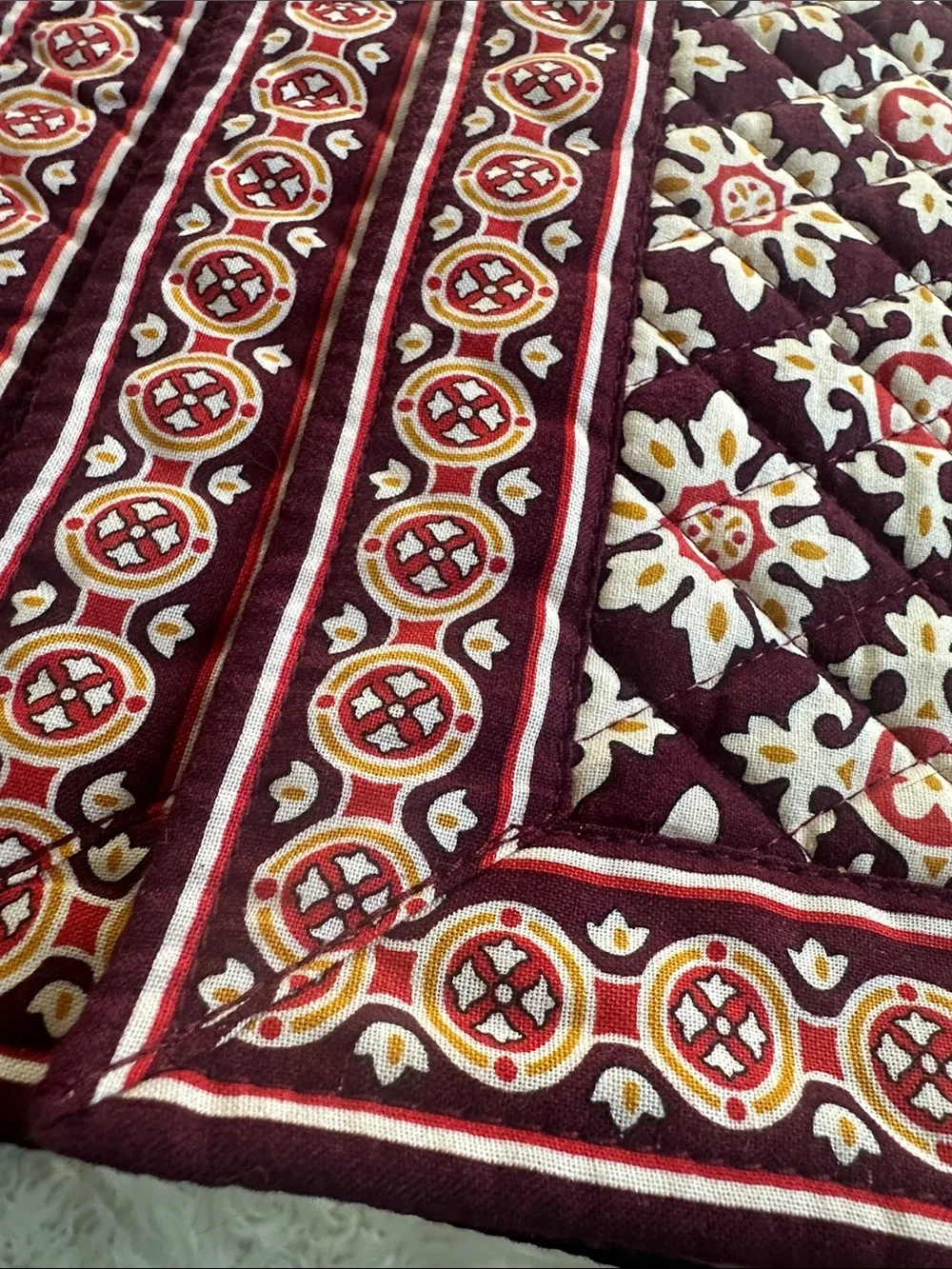 Vera Bradley Quilted Maroon Medallion Pattern Placemats (6)
